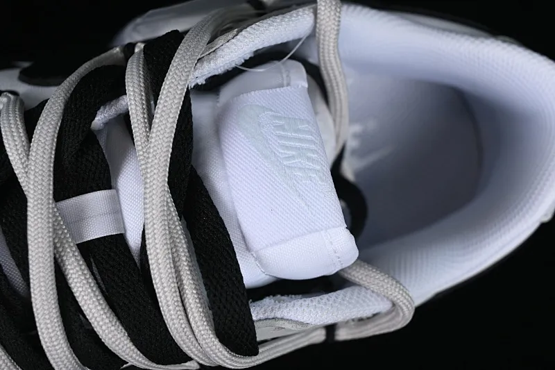 All Categories Nk SB Dunk Series Nk SB Dunk Low Low-top sneakers Nk Dunk Low Leather letters High street deconstruction Black and gray SB strap low-top casual sneakers DV0831-101